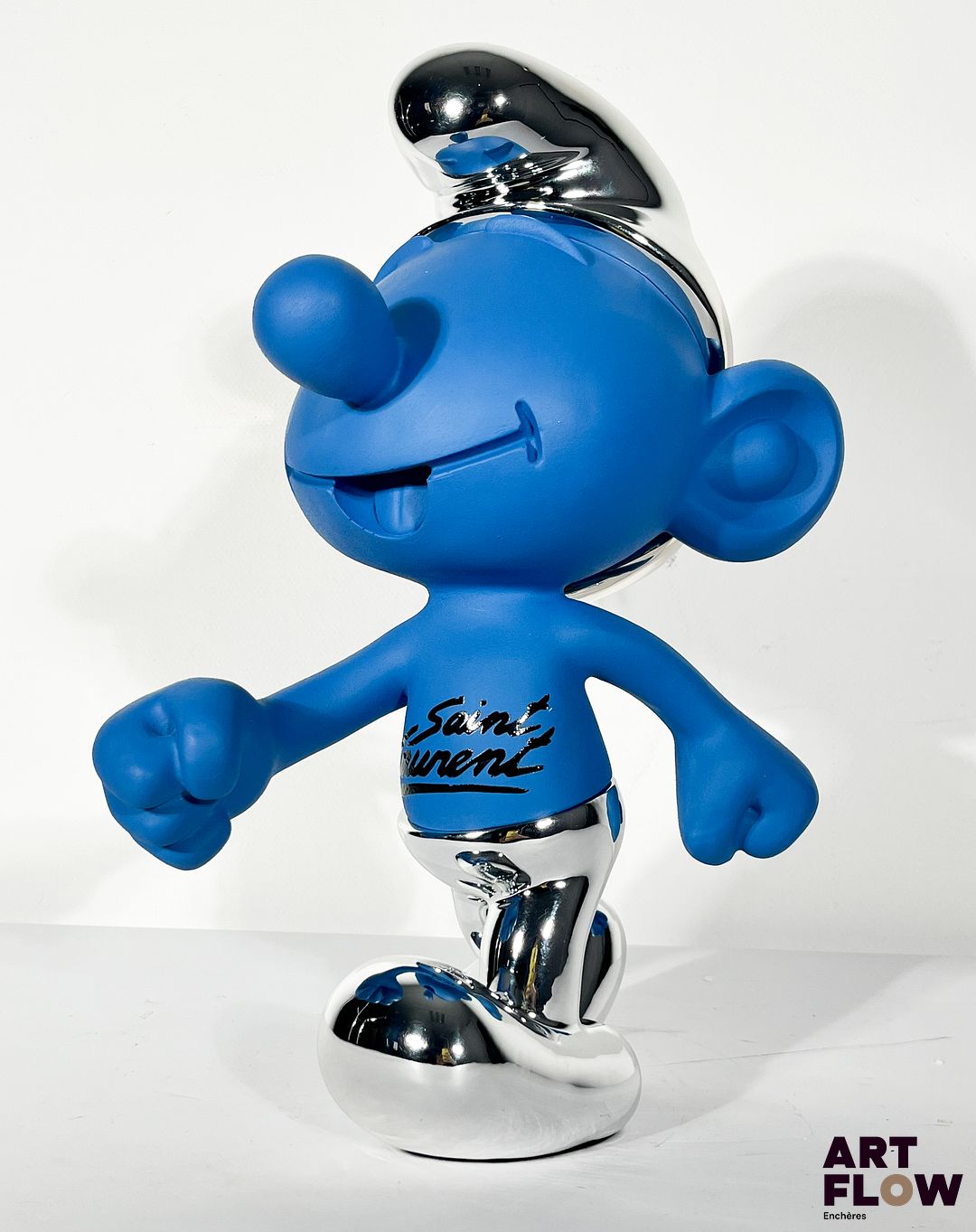 The Nineties "Le Schtroumpf Saint Laurent", 2026 Sculpture en résine chromée, numérotée 1/1 H. 37 cm