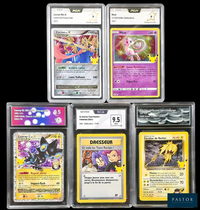Réunion de 5 cartes Pokémon gradées du bloc Épée&Bouclier : Collection 25ans Célébrations : 
- Électhor de Rocket 15/132 - Collect Aura 9
- Luxray GL 109/111 - Collect Aura 9.5
- Mew 011/025 - PCA 9
- Zacian Niv.X SWSH135 - PCA 9
- Dresseur Et voila les Team Rocket! 15/82 - SCA 9.5
En français.
