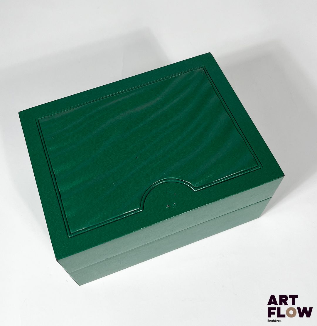 ROLEX Boîte, numérotée 39137.04 Dim. 15 x 11,5 x 8 cm Accidents, tâches