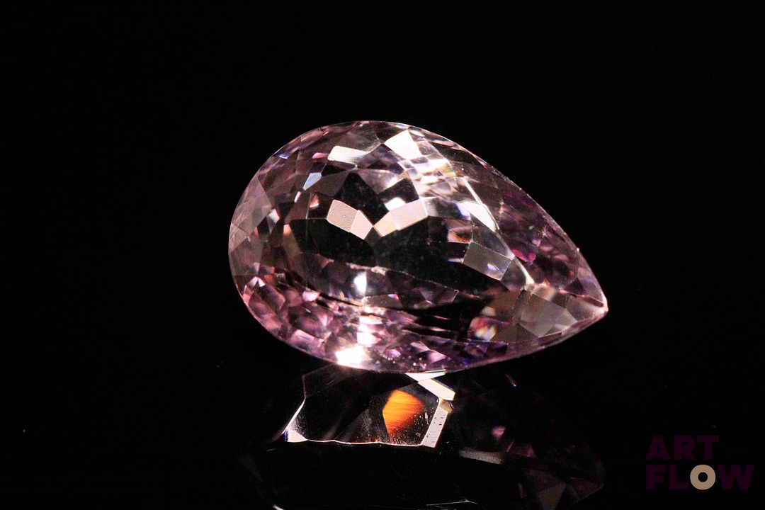 Importante amétrine poire. VVS. 24.30 cts. 20.0mm x 15.0mm