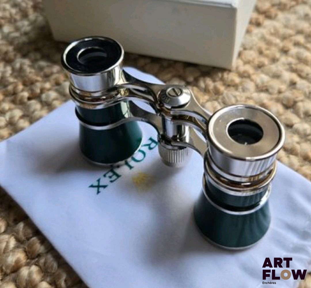 ROLEX Paire de jumelles de théâtre. Objet collector pour les clients VIP de la marque. Etat proche du neuf. - Expédition obligatoire.