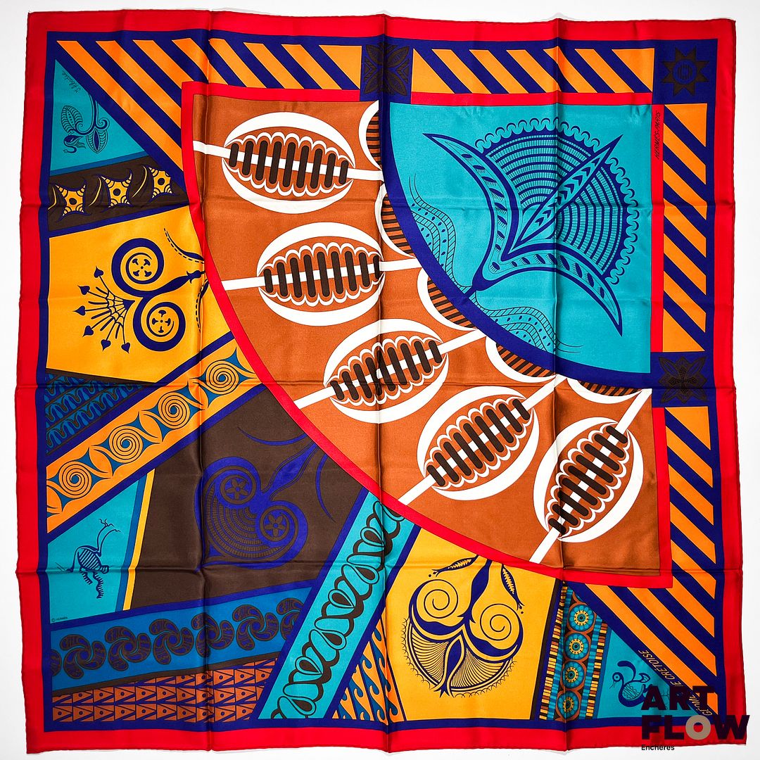 HERMES Modèle "Géométrie crétoise" Carré en twill de soie dessiné par Julie Abadie. 90 x 90 cm Dans ses plis d'origine