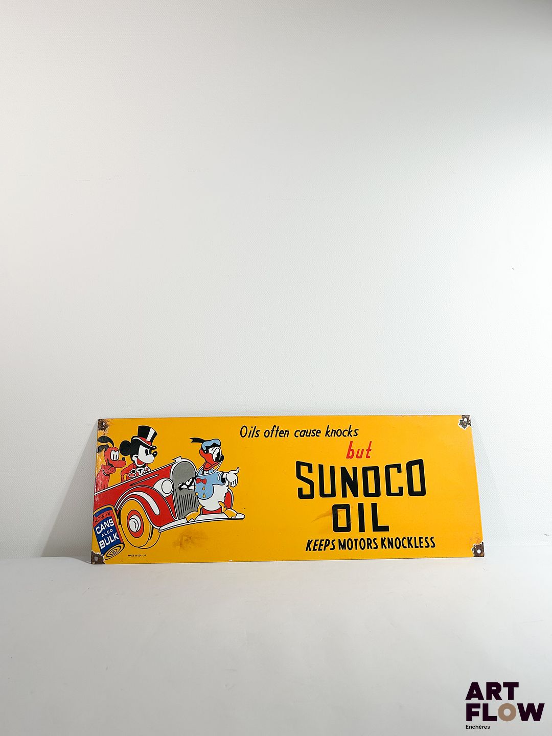Plaque émaillée rectangulaire d'après Sunoco Oil à décor de personnages Disney 22 x 60 cm Petits éclats et traces de rouille - moderne