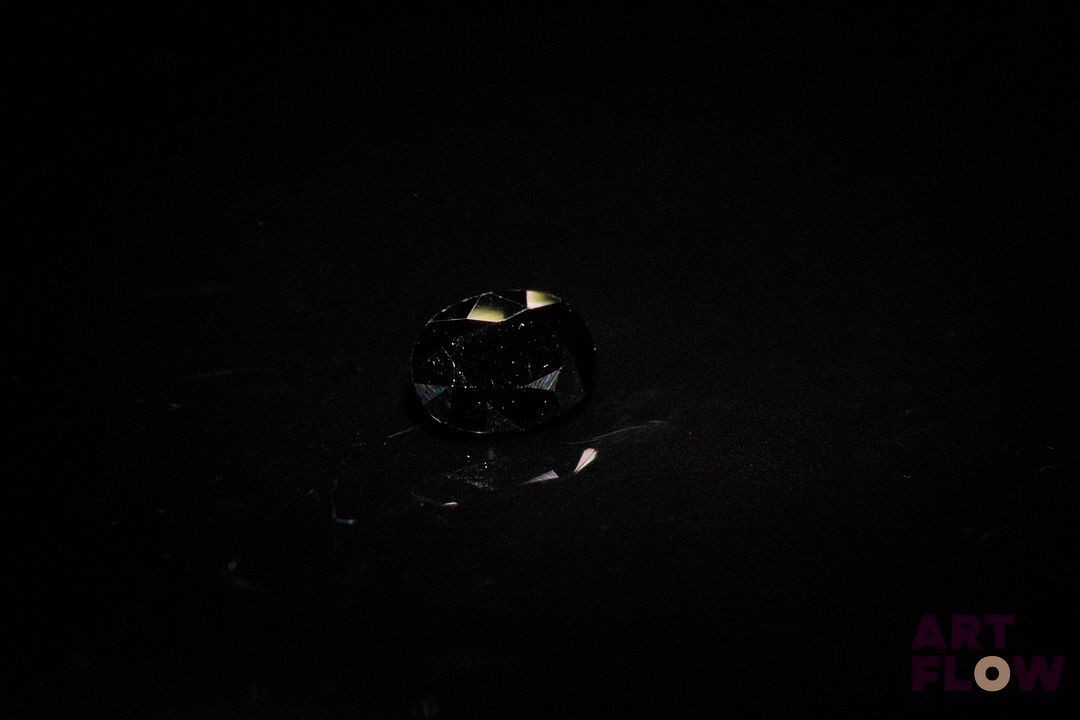 Spinelle violet ovale. VS. 1.08 ct. 7.0mm x 5.0mm