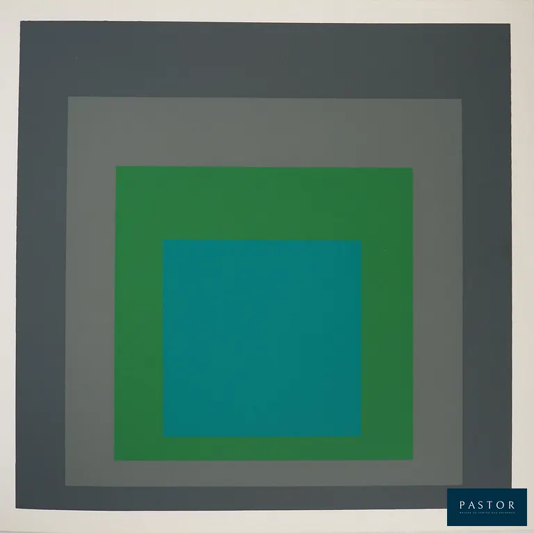 Josef ALBERS (1888-1976) (d'après)
Homage to the square : Renewed Hope

Sérigraphie en couleurs
Sur Vélin fort 24 x 23 cm

Excellent état

INFORMATION : Imprimé en 1977 d'après l'oeuvre originale de 1962 par les Ateliers Trautwein à Recklinghausen-Bottrop. Publié par le Landesmuseum à Munster (Allemagne de l'ouest)


Expédition obligatoire, jusqu'à 5 Lithographies dans votre colis pour 14,76€ TTC en France Métropolitaine, et 29,64€ TTC pour l'Europe