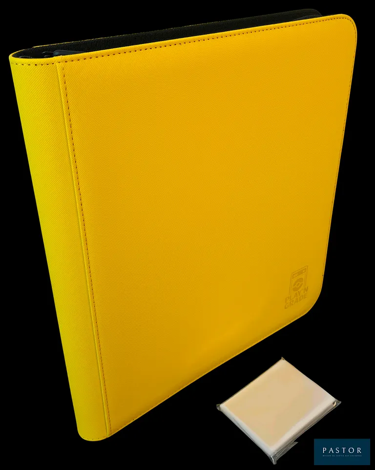 Ensemble de protections pour cartes à Jouer&Collectionner (Pokémon, Yu-Gi-Oh!, Magic...) comprenant : 
- Un classeur de rangement 4x3 avec 480 emplacements - Fermeture Zip
- Un paquet de 100 sleeves souples.