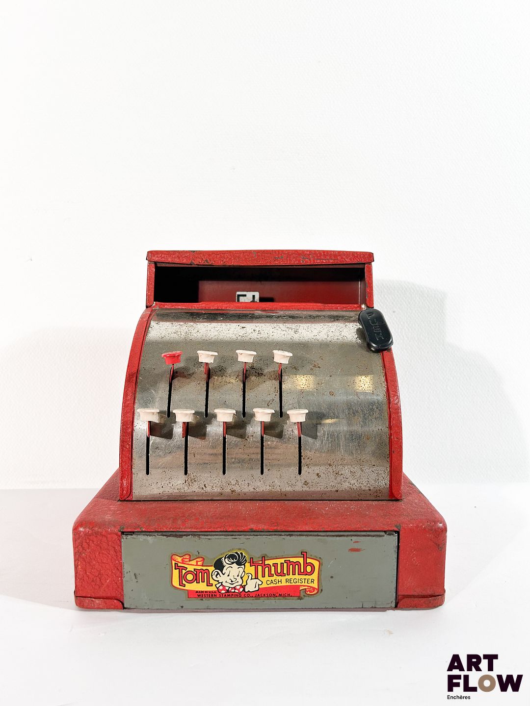 Caisse enregistreuse Tom Pouce USA - Tom Thumb Dimensions : 19 x 18,5 cm Petits éclats et traces de rouille