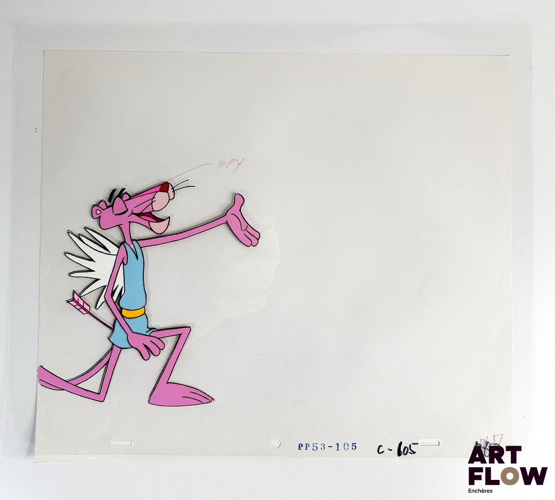 La Panthère Rose (The Pink Panther), d'après Friz Freleng Cellulo à l’encre et à la gouache représentant la Panthère Rose agenouillée Animé américain d'après la série créée par Friz Freleng et David DePatie "La Panthère Rose est le personnage principal de son univers animé. C’est une panthère anthropomorphe, élégante et malicieuse, connue pour son calme, son humour subtil et ses situations comiques souvent muettes. Elle se distingue par sa capacité à se sortir habilement de situations absurdes tout en conservant son style raffiné et son charme unique." Dimensions : 27 x 31,5 cm