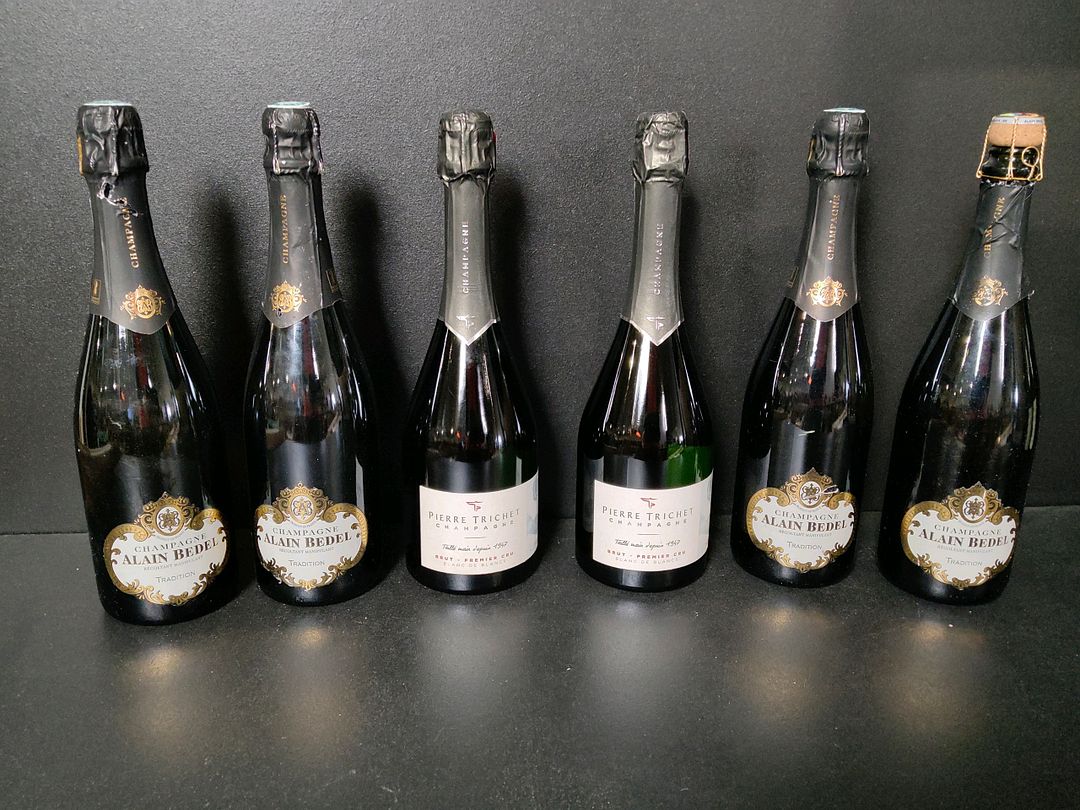 Lot de 6 bouteilles de champagne : 4 Alain Bedel Tradition Brut et 2 Pierre Trichet Premier Cru Blanc de blancs Brut