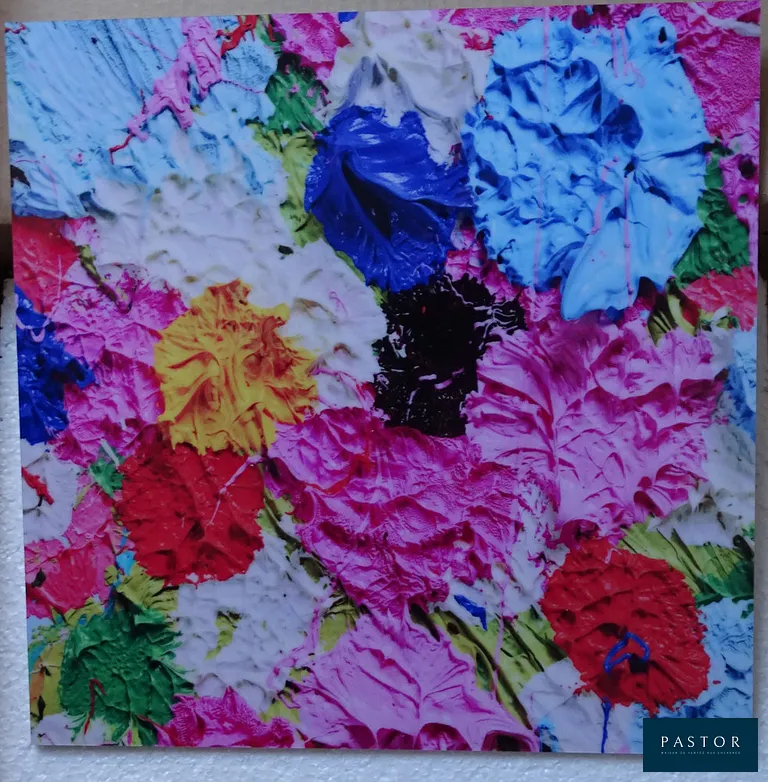 Damien Hirst
Fruitful, 2020

YBAs, Coloré, Impression giclée, Coups de pinceau, Peinture, Brillant,
  Signé et numéroté 1790 / 3308
Édition limitée par Heni sur panneaux composites en aluminium
 39 cm x 39 cm


Expédition obligatoire, jusqu'à 5 Lithographies dans votre colis pour 14,76€ TTC en France Métropolitaine, et 29,64€ TTC pour l'Europe