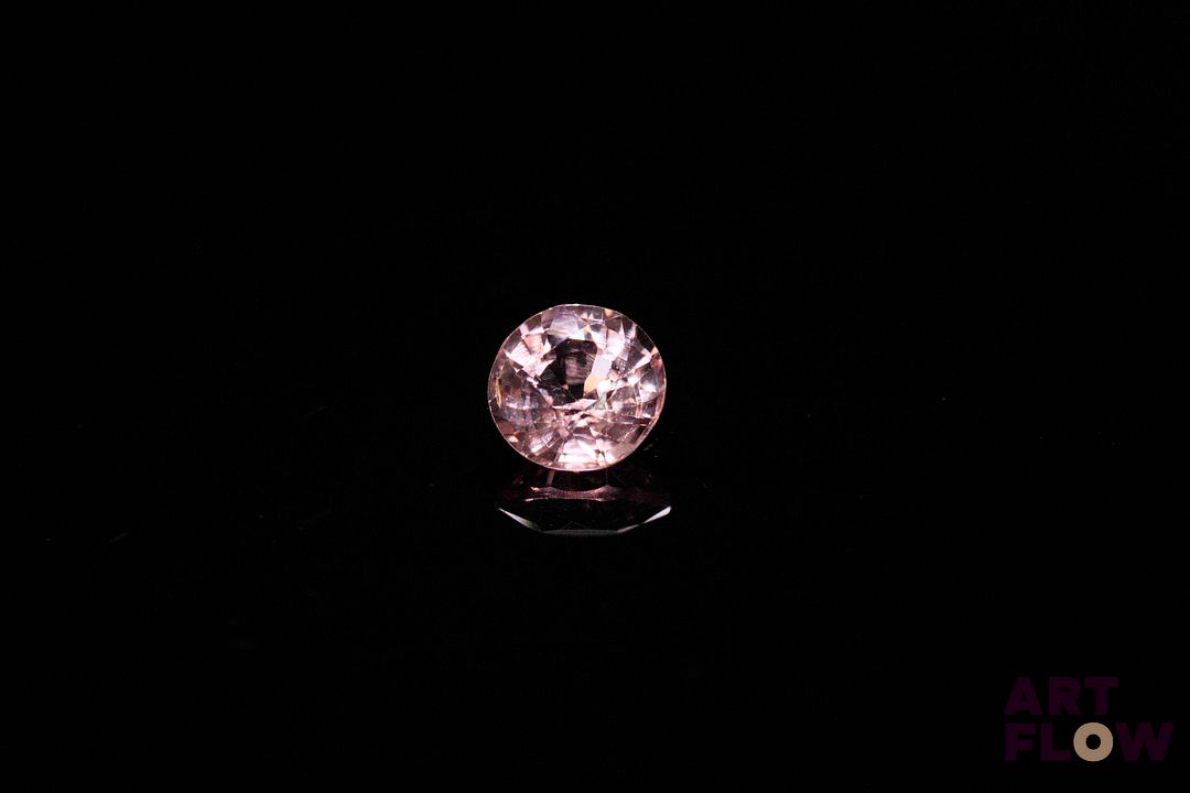Tourmaline rose ronde. Très belle couleur, VS. 0.87 ct. 6.0mm
