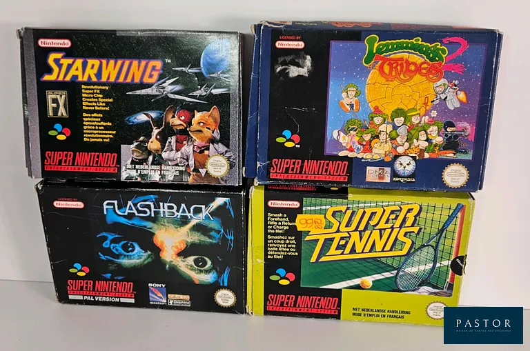 NINTENDO - SUPER NES - Lot de 4 boites de jeux Super Nes sans les cartouches. Flashback, Starwing, Super Tennis, Lemmings 2.