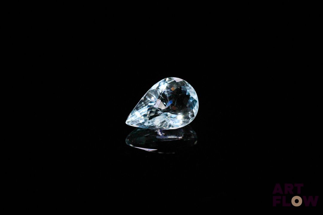 Aigue-marine poire. 1.56 ct. 10.0mm x 6.0mm