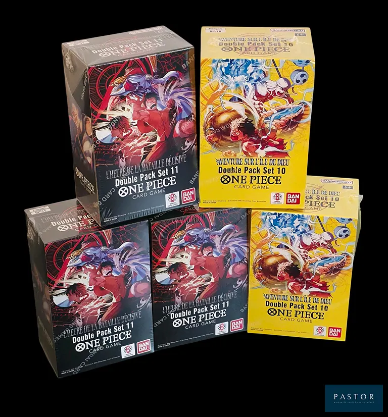 Ensemble de 5 Double Pack One Piece scellés : 
- 3 Double Pack Set 11 (DP11) - OP16 : L’heure de la Bataille Décisive.
- 2 Double Pack set 10 (DP10) - OP15-EB04 : Aventure sur l’Île de Dieu.
En français.