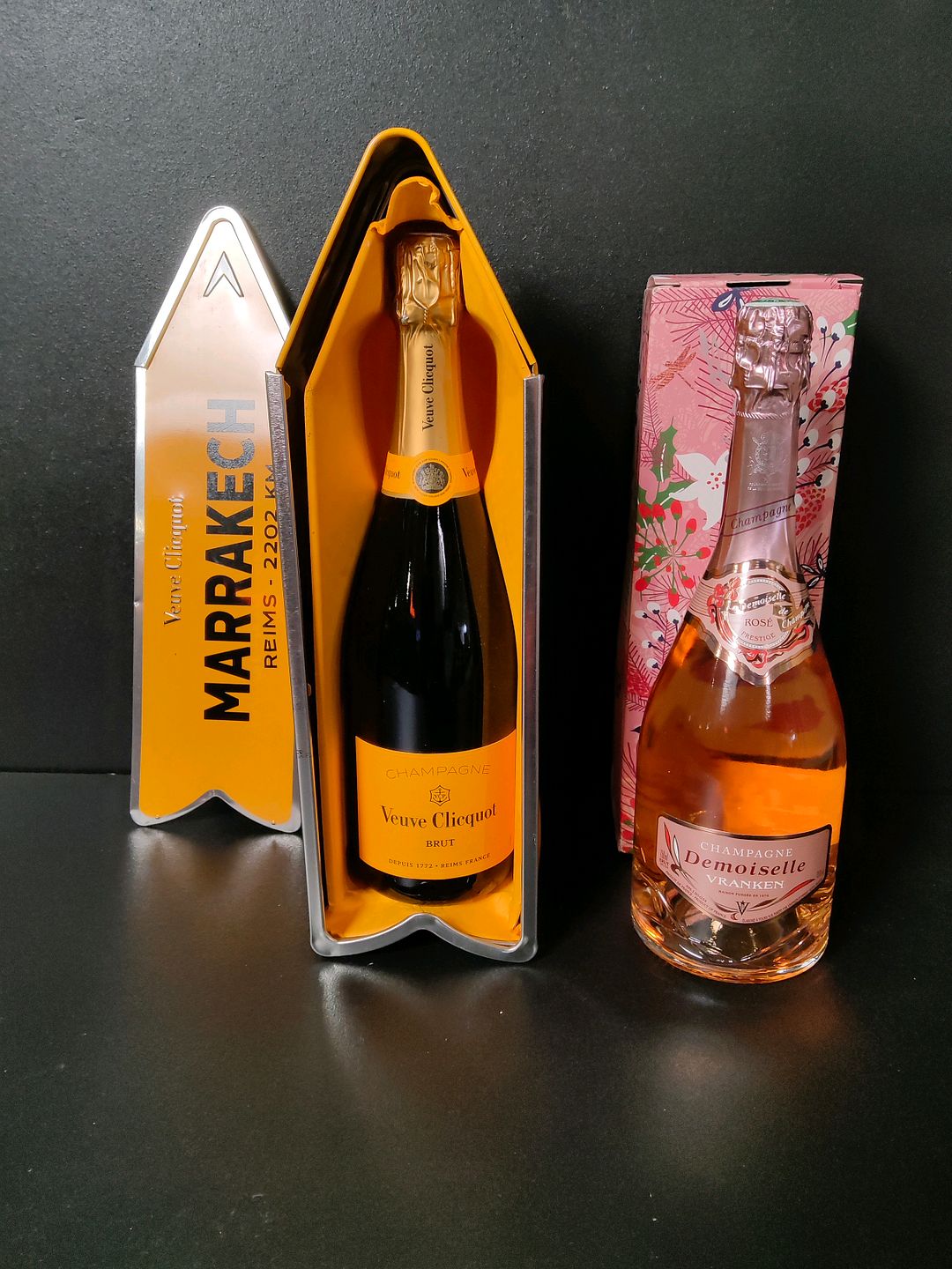 Lot de 2 bouteilles de champagne : Veuve Clicquot Brut et Vranken Demoiselle Rosé