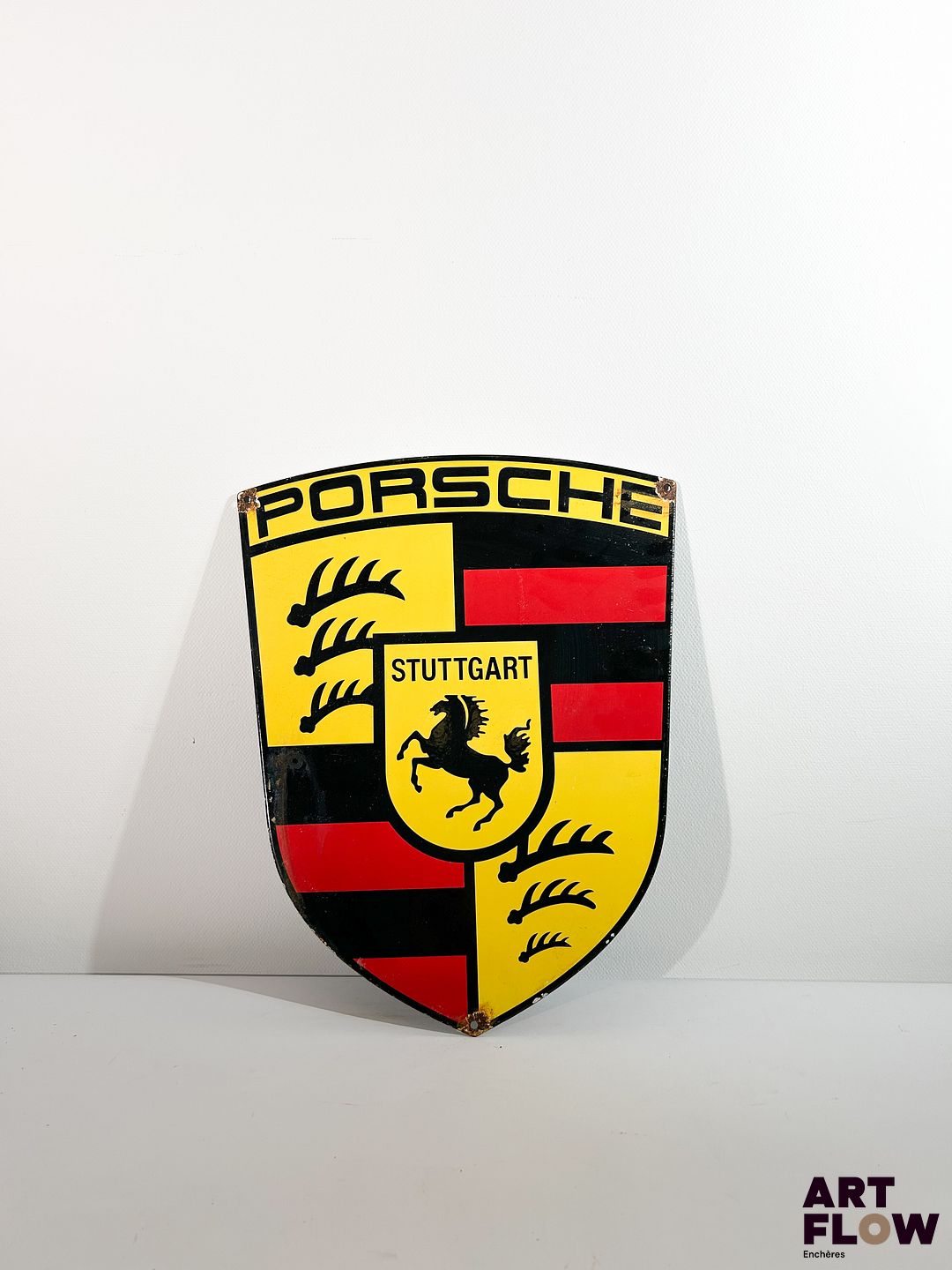 Plaque émaillée d'après Porsche Dimensions : 45 x 36 cm Petits éclats et traces de rouille