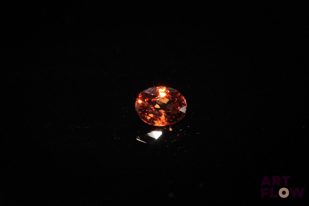 Zircon naturel brun ovale. VS, non chauffé. 1.21 ct. 6.5mm x 5.0mm