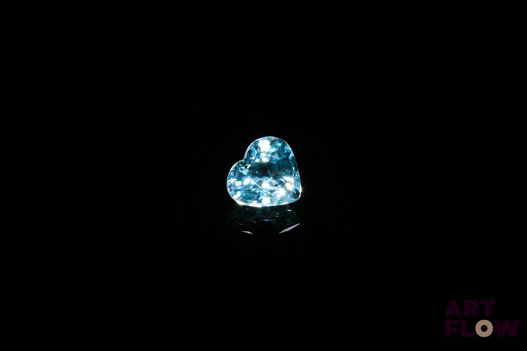 Zircon naturel bleu coeur. Probablement Cambodge, jolie couleur. 1.13 ct. 6.0mm x 6.0mm