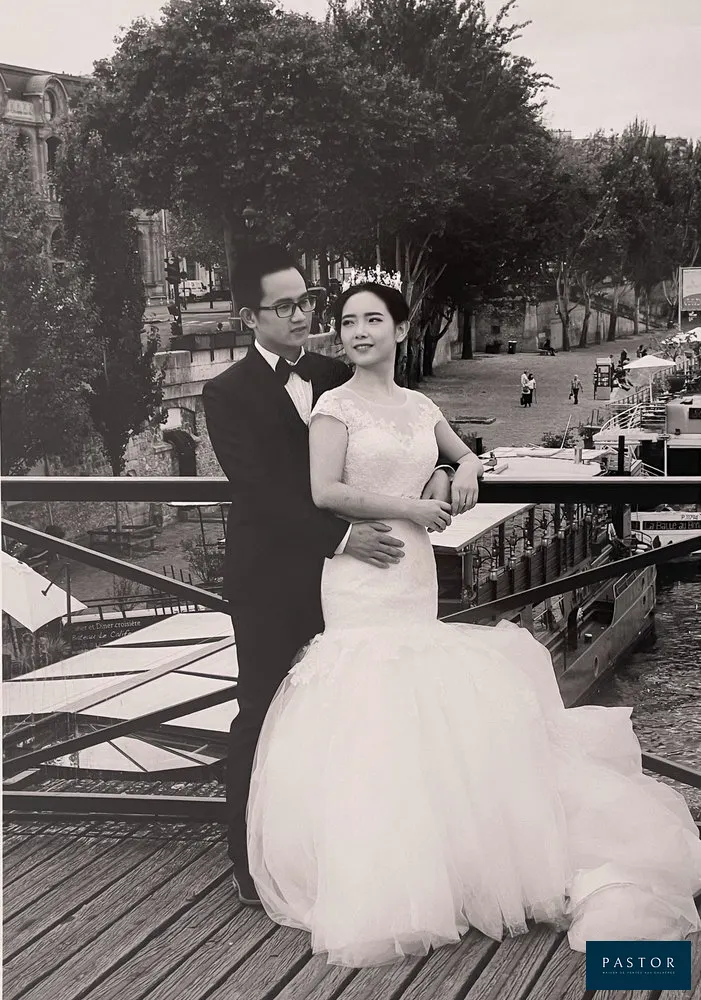 José Nicolas (1956)
Mariage japonais à Paris 2017

  
  Pont des arts
  Tirage argentique
  Format 40 x 30
  Numéroté et signé


Expédition obligatoire, jusqu'à 5 Lithographies dans votre colis pour 14,76€ TTC en France Métropolitaine, et 29,64€ TTC pour l'Europe