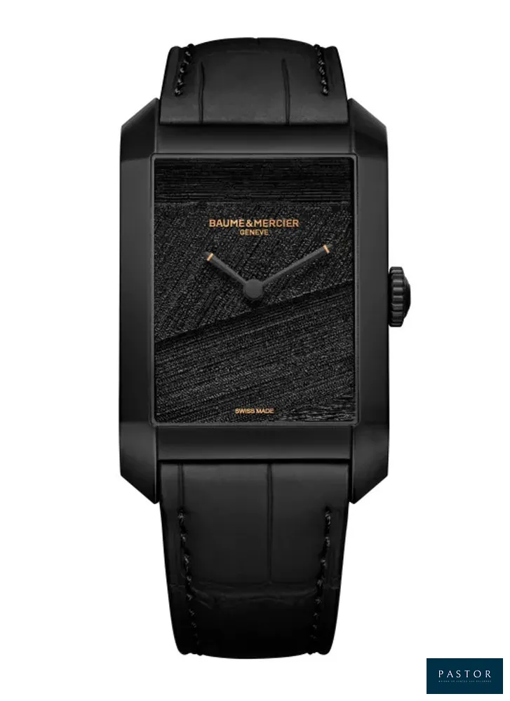 Pierre SOULAGES
Montre BAUME et MERCIER.
Montre bracelet modèle Hampton « Hommage à Pierre Soulages pour ces 102 ans».

Boîtier en acier inoxydable avec revêtement DLC et montée sur un bracelet en alligator nubucké noir avec boucle ardillon.
Mouvement automatique avec réserve de marche de 42 heures, étanche à 5 mètres. Edition limitée et numéroté sur 102 exemplaires.

Le cadran en laiton usiné au laser, des pierres du Levant pour lui donner un effet mat diffus et un procédé de galvanoplastie pour le recouvrir de couleur par électrolyse, fini par une couche de laque transparente mat, inspiré du tableau Outrenoir présent au musée Soulages de Rodez.

Présenté dans un écrin qui rend aussi hommage à l'architecture contemporaine du musée Soulages réalisée par les Catalans RCR architectes lauréats du précieux Prix Pritzker en 2017.
Nous proposons à la vente la montre numéro xx/102.
Neuve dans son coffret avec carton d'emballage, facture, livret, papiers, la carte VIP d'accès au musée de Rodez pour deux à vie et un livre sur l'œuvre du peintre.
Référence : uniquement 96 exemplaires ont été commercialisés, deux conservés par la famille, deux autres pour le musée et enfin deux conservés par Baume & Mercier. 102 exemplaires en hommage à la date anniversaire du peintre le 24 décembre 2021.


Expédition obligatoire, jusqu'à 5 Lithographies dans votre colis pour 14,76€ TTC en France Métropolitaine, et 29,64€ TTC pour l'Europe