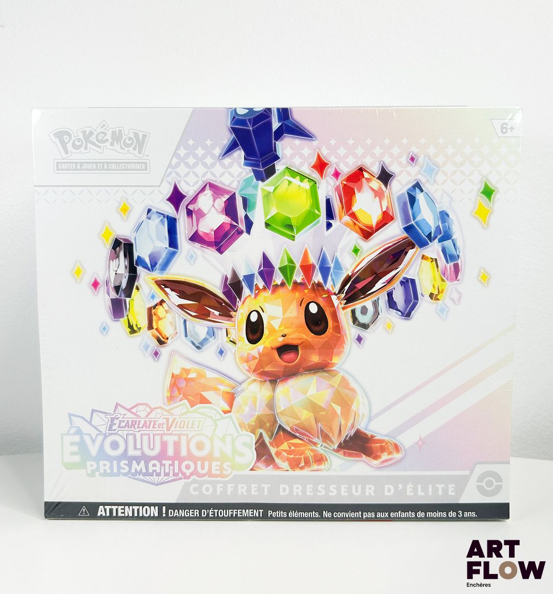 Coffret Pokémon Elite Trainer Box (ETB) Série Écarlate et Violet : Évolutions Prismatiques (EV8.5). Scellée, en français. Neuf