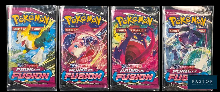 Réunion de 4 boosters Pokémon scellés.
Artset de la série du bloc Épée&Bouclier : Poing de Fusion (EB08).
En français.