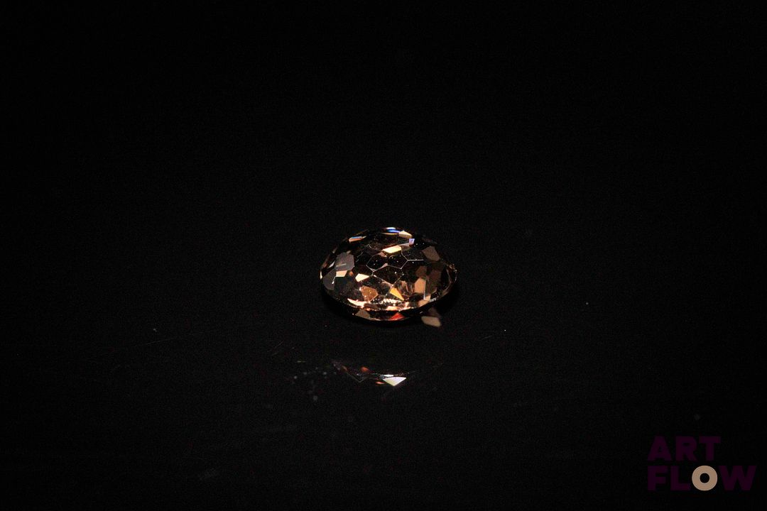 Quartz fumé rond briolette. Probablement Brésil. 1.31 ct. 7.0mm